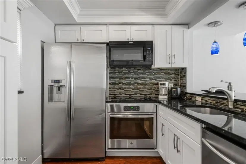 Picture of 911 Huron Ct 9, Marco Island FL 34145