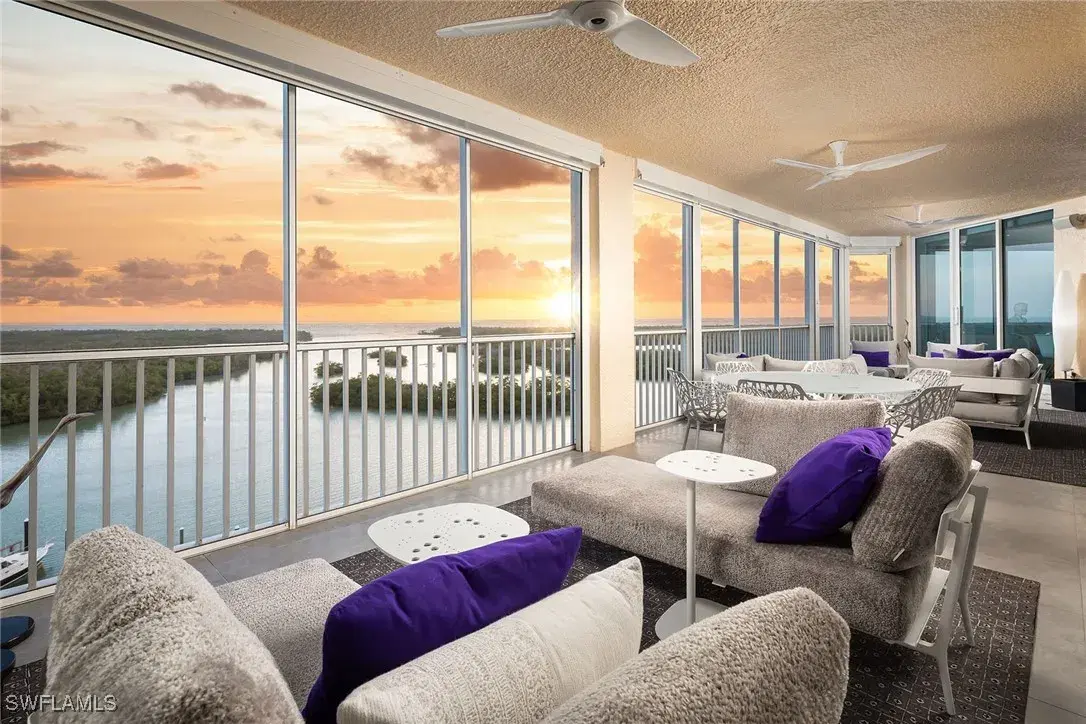 Picture of 425 Dockside Dr 905, Naples, FL 34110