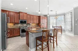 Picture of 10347 Carolina Willow Dr, Fort Myers, FL 33913