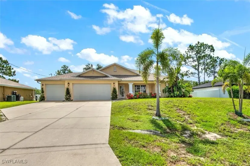Picture of 900 Angelo Ave, Lehigh Acres FL 33971