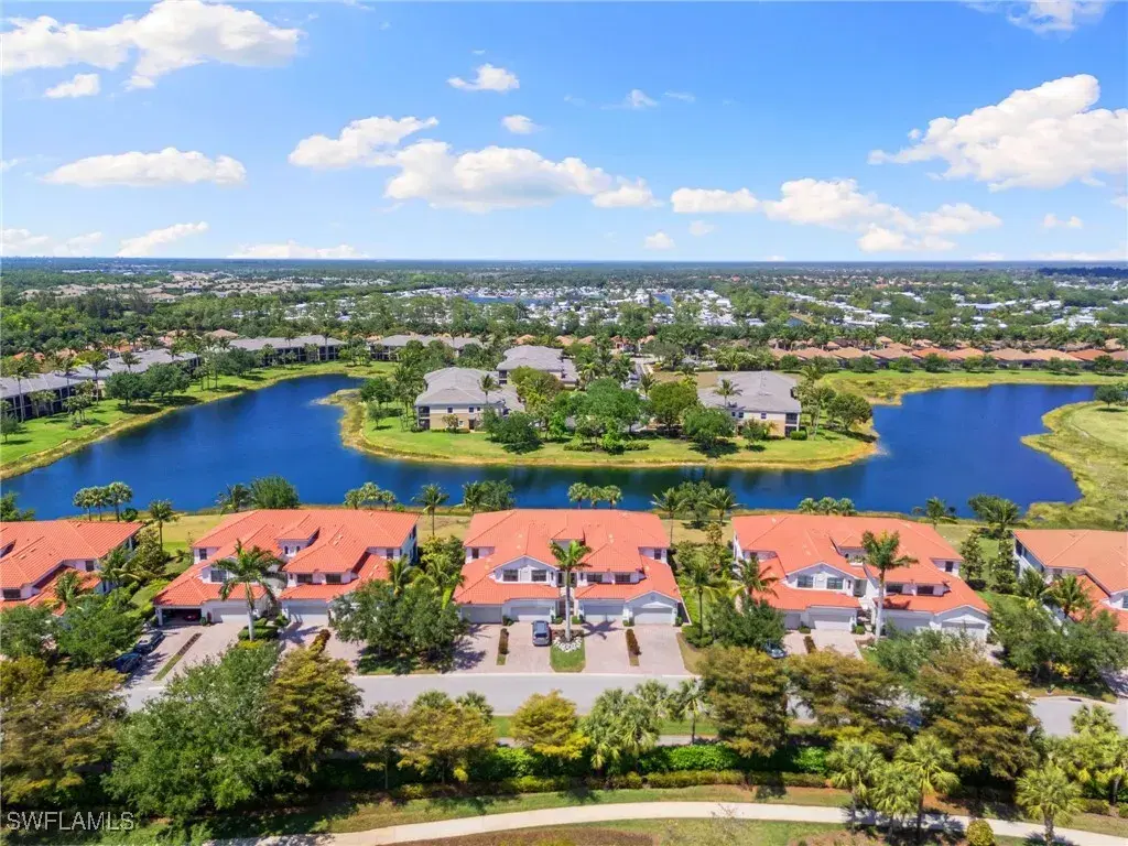 Picture of 3161 Aviamar Cir 101, Naples, FL 34114