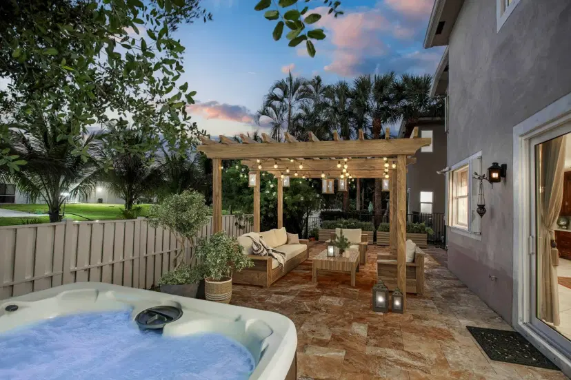 Picture of 11785 NW 2Nd St, Plantation FL 33325