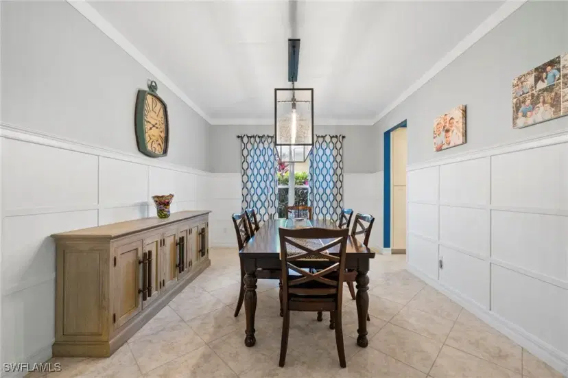 Picture of 6717 Marbella Ln, Naples FL 34105
