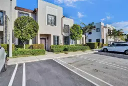 Picture of 389 NE 208Th Ter 389, Miami, FL 33179