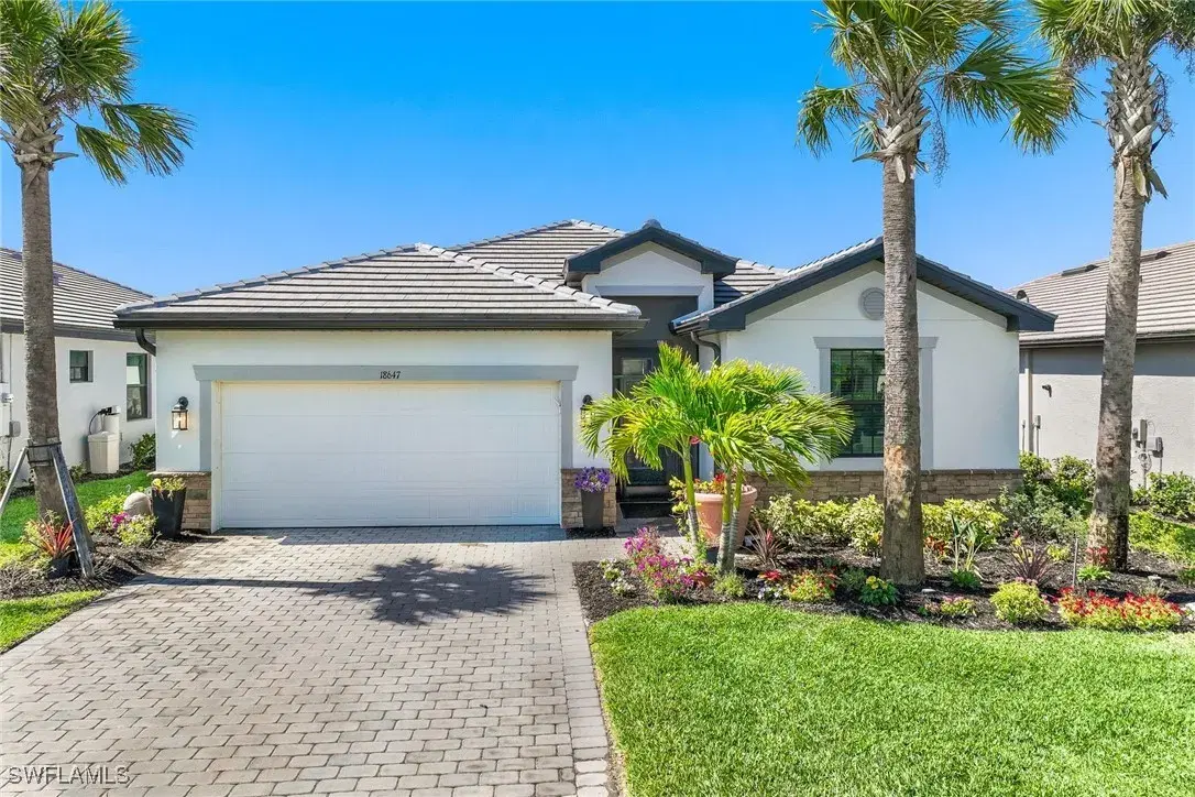 Picture of 18647 Ives Dr, Estero, FL 33928