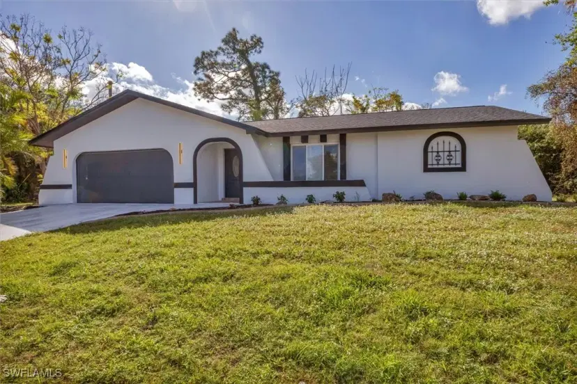 Picture of 4290 Yucatan Cir, Port Charlotte FL 33948