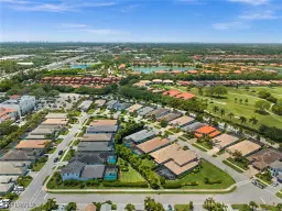 Picture of 10030 Florence Cir, Naples, FL 34119