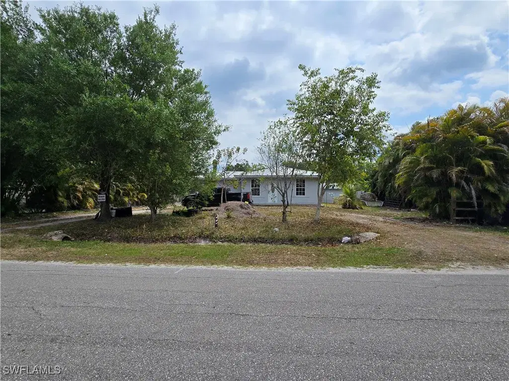 Picture of 1317 Garden St, Labelle, FL 33935
