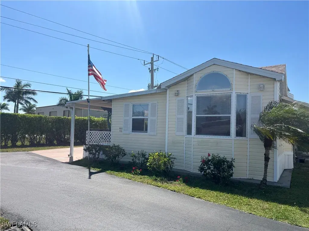 Picture of 11011 Sunglow Ln, Fort Myers, FL 33908