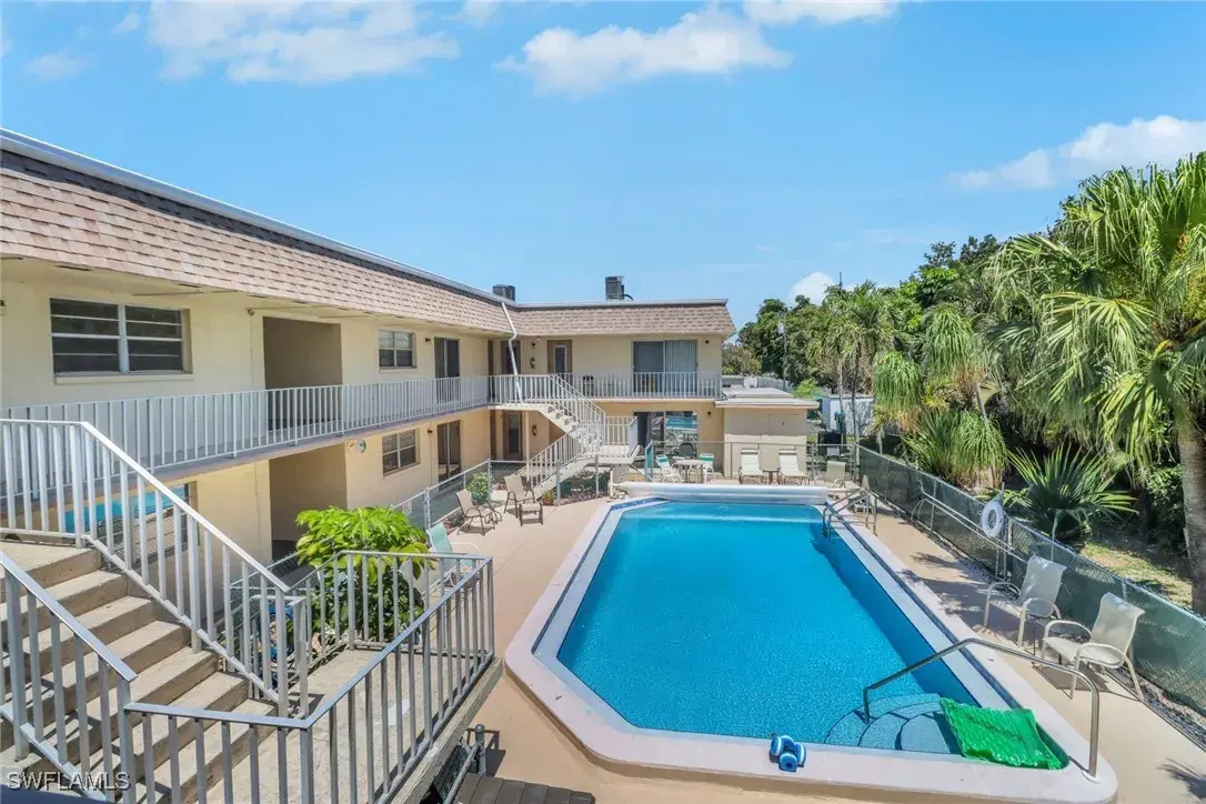 Picture of 4931 Vincennes Ct 9, Cape Coral, FL 33904