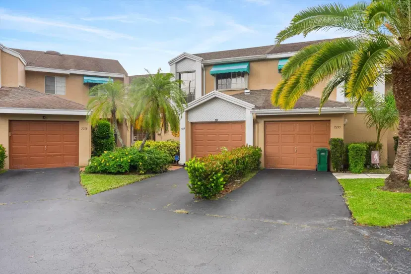 Picture of 7214 Woodmont Way 7214, Tamarac FL 33321