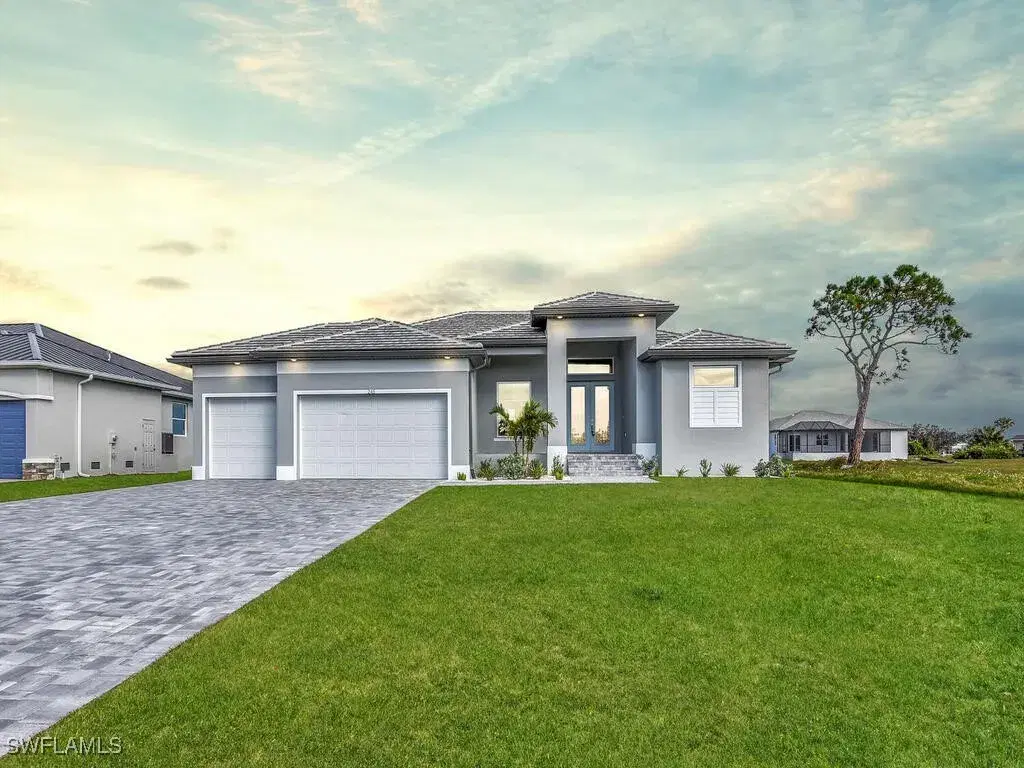 Picture of 261 Rotonda Blvd S, Rotonda West, FL 33947