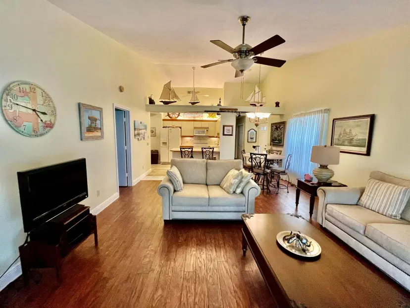 Picture of 2520 SE Tropical East Circle E, Port St Lucie FL 34952