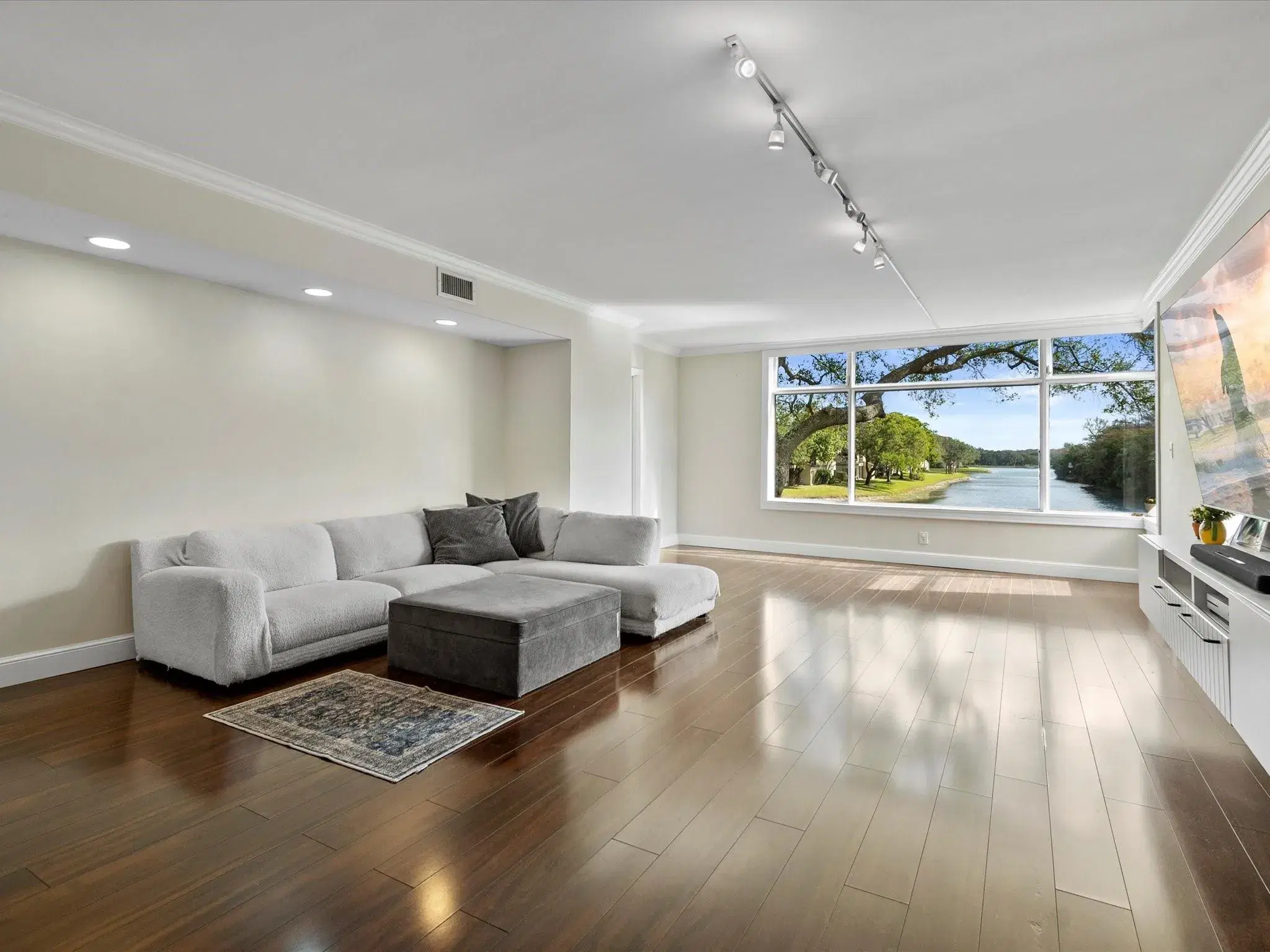 Picture of 4134 S Carambola Cir H206, Coconut Creek, FL 33066