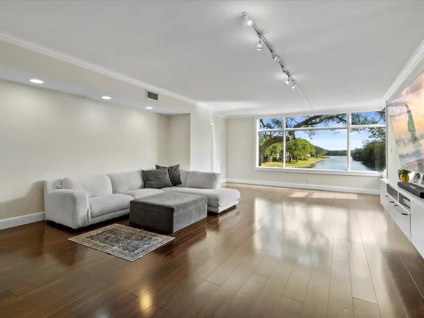 Picture of 4134 S Carambola Cir H206, Coconut Creek FL 33066