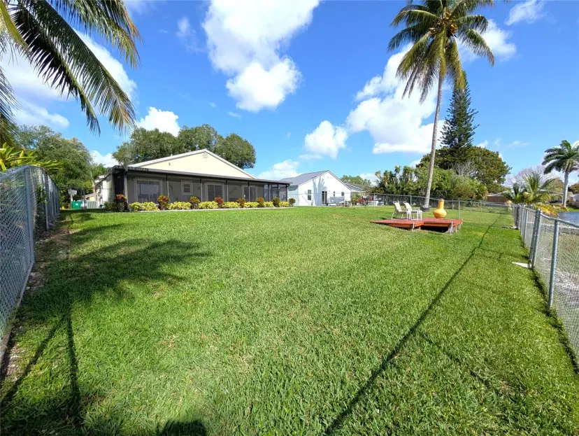 Picture of 1630 SW 129Th Way, Davie FL 33325