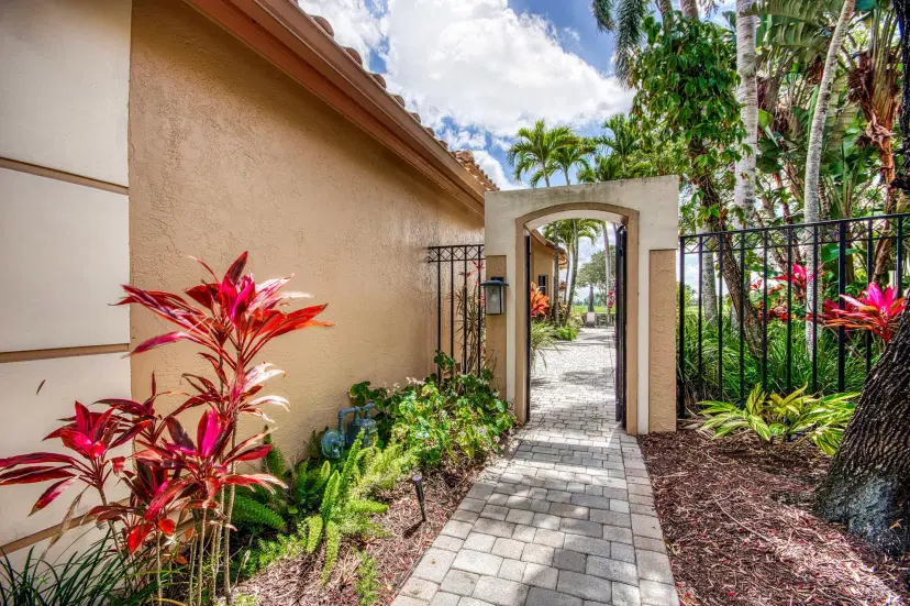 Picture of 10364 Osprey Trace, West Palm Beach FL 33412
