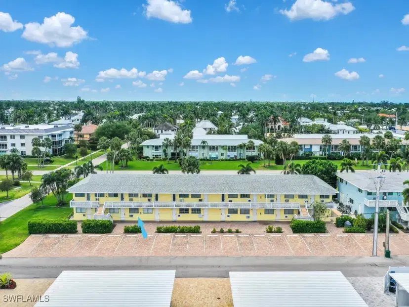 Picture of 473 12Th Ave S B8, Naples FL 34102