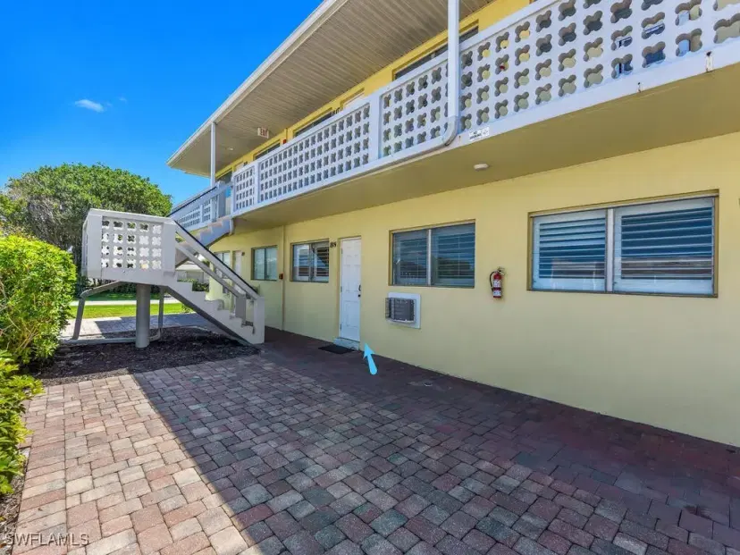 Picture of 473 12Th Ave S B8, Naples FL 34102