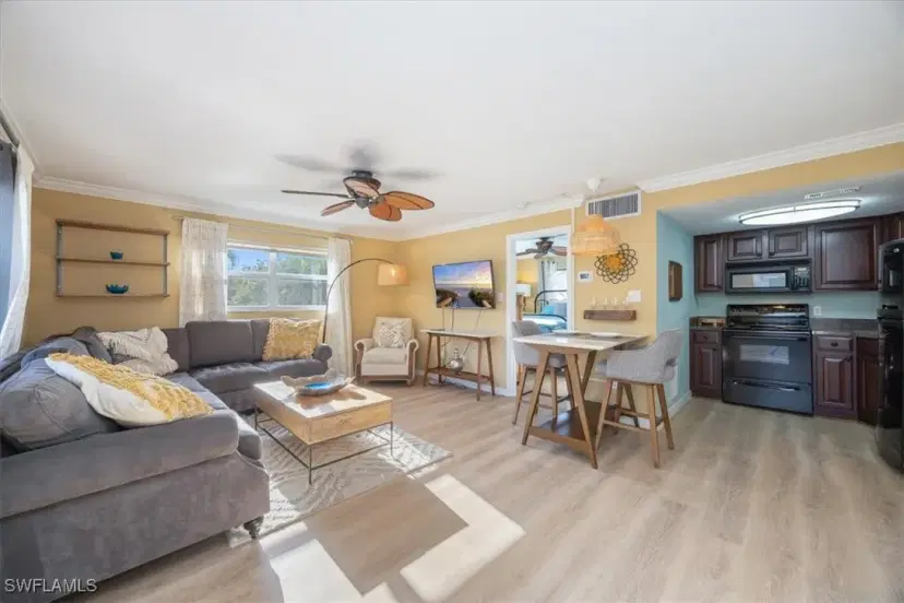 Picture of 780 10Th Ave S 24, Naples FL 34102