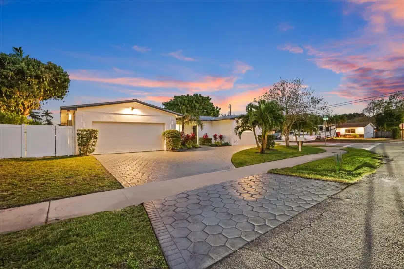 Picture of 20921 NE 24Th Ave, Miami FL 33180