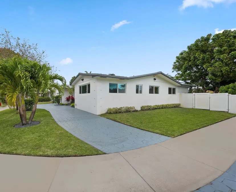 Picture of 20921 NE 24Th Ave, Miami FL 33180