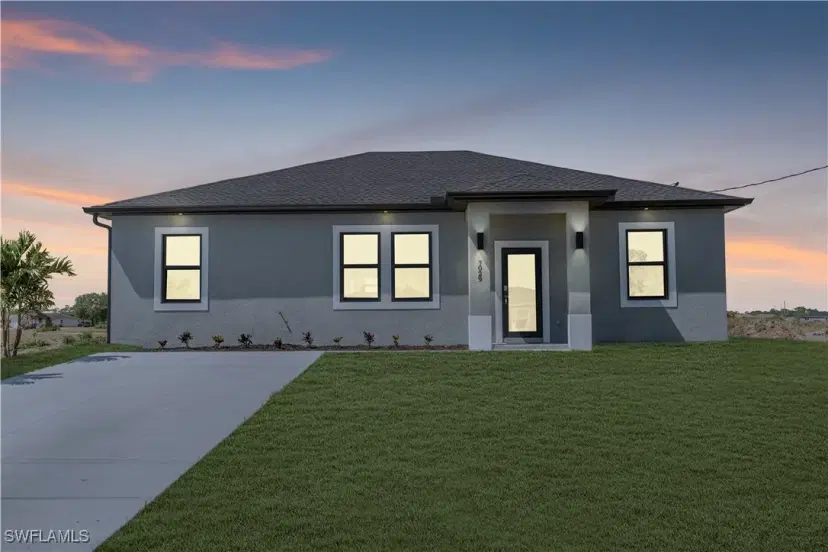 Picture of 7029 Hero Cir, Labelle FL 33935