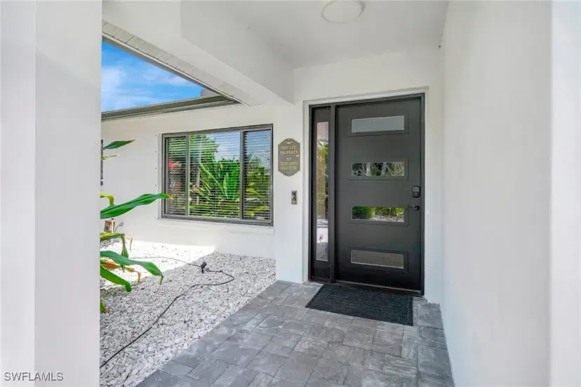 Picture of 501 Keenan Ave, Fort Myers FL 33919