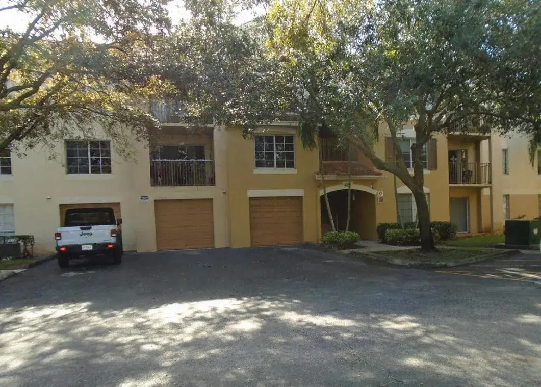 Picture of 4151 San Marino Boulevard 107, West Palm Beach, FL 33409