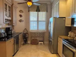 Picture of 27 Harbour Isle Drive W Ph-4, Fort Pierce, FL 34949