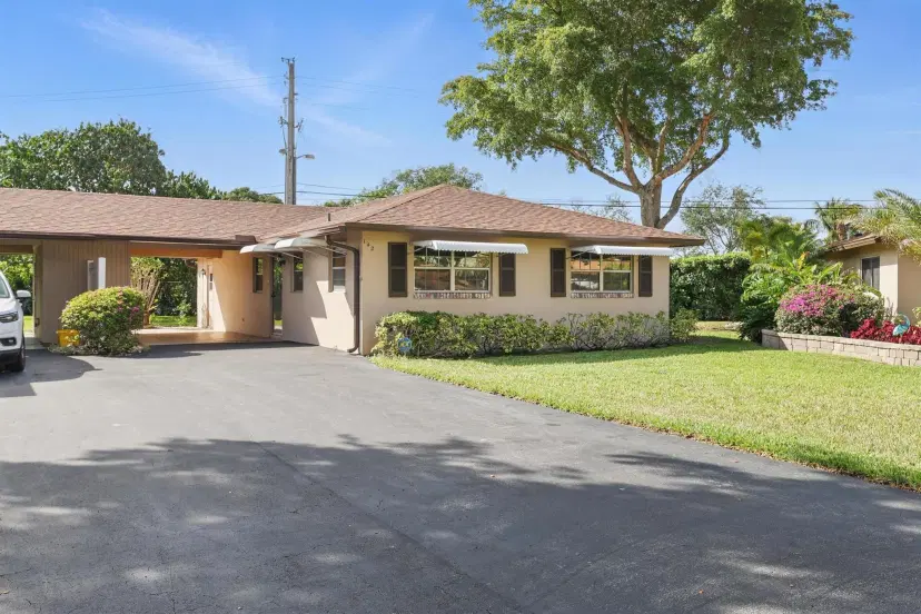 Picture of 142 Mockingbird Lane, Delray Beach FL 33445