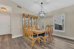 Picture of 555 Abingdon Way, Davie, FL 33325