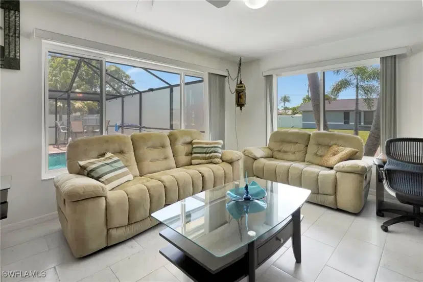 Picture of 2216 SE 8Th Ter, Cape Coral FL 33990