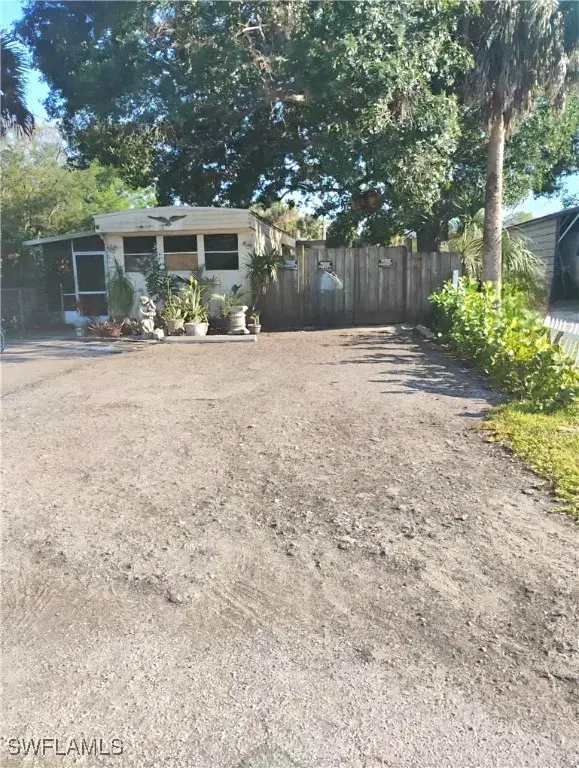 Picture of 2918 Karen Dr, Naples FL 34112