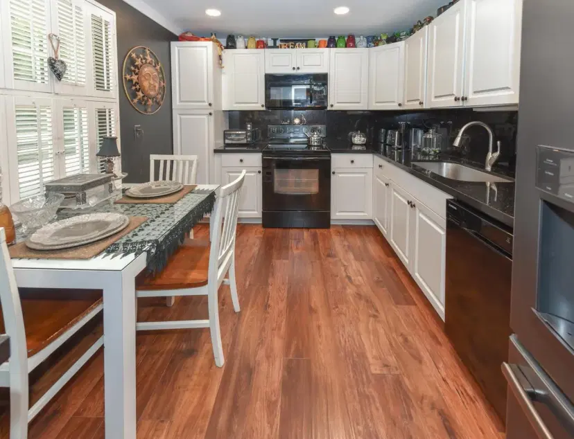 Picture of 3960 Oaks Clubhouse Drive 209, Pompano Beach FL 33069