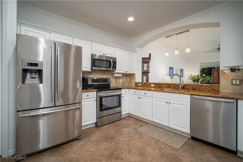 Picture of 973 Hingham Way 103, Naples FL 34104
