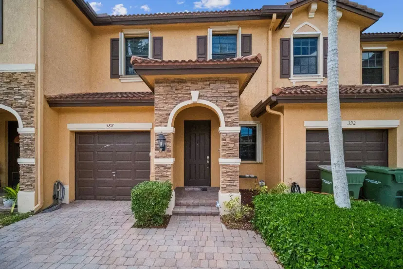 Picture of 388 NE 37Th Ter 388, Homestead FL 33033