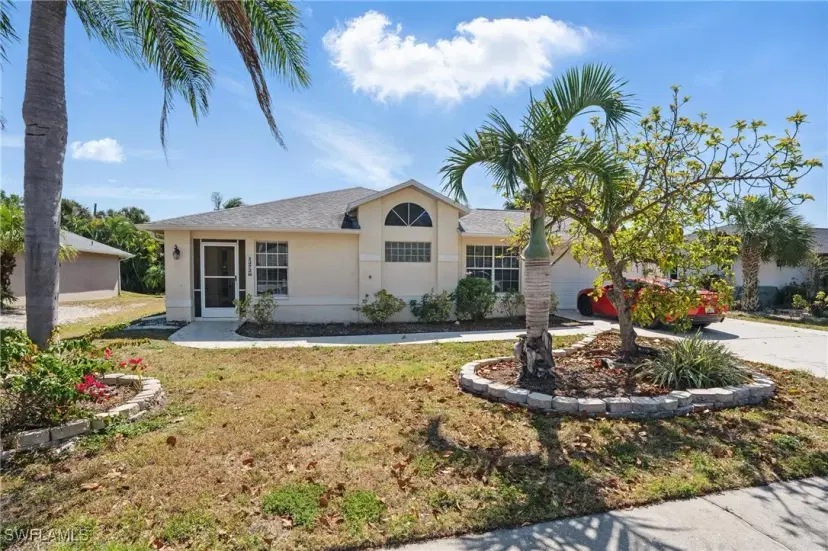 Picture of 13720 Willow Bridge Dr, North Fort Myers FL 33903