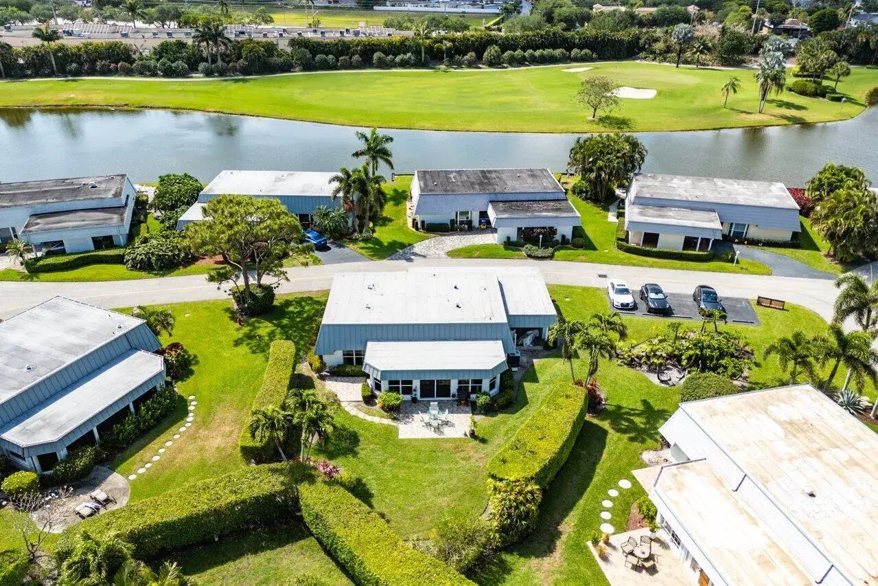 Picture of 401 French Royale Circle, Atlantis, FL 33462