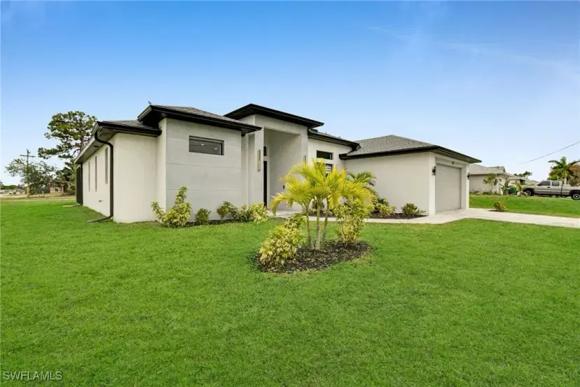 Picture of 1201 SW 8Th Pl, Cape Coral FL 33991