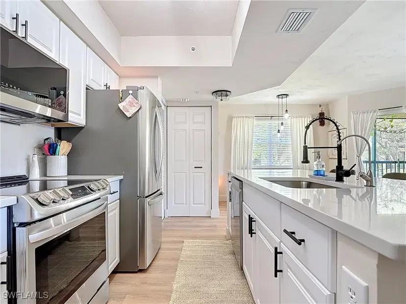 Picture of 8960 Colonnades Ct E 928, Bonita Springs FL 34135