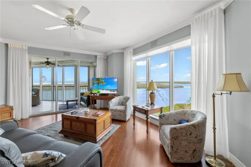 Picture of 4183 Bay Beach Ln 374, Fort Myers Beach FL 33931