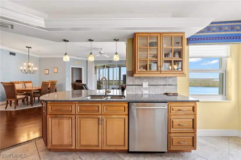 Picture of 4183 Bay Beach Ln 374, Fort Myers Beach FL 33931