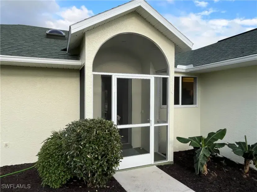 Picture of 470 22Nd St Ne, Naples FL 34120
