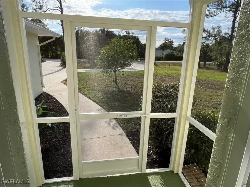 Picture of 470 22Nd St Ne, Naples FL 34120