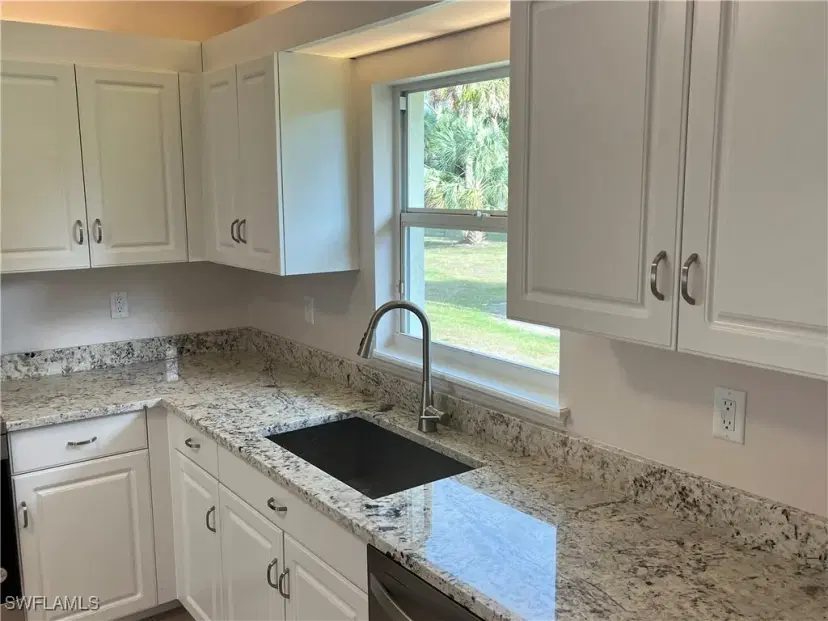 Picture of 470 22Nd St Ne, Naples FL 34120