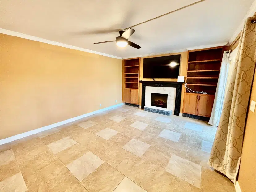 Picture of 102 Woodland Road, Palm Springs FL 33461