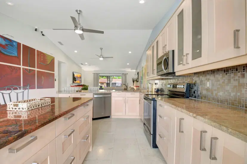 Picture of 2 Fawlkland Circle, Boynton Beach FL 33426