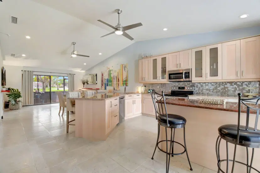 Picture of 2 Fawlkland Circle, Boynton Beach FL 33426