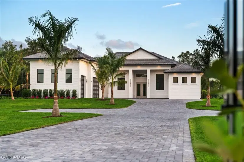 Picture of 162 Jung Blvd E, Naples FL 34120